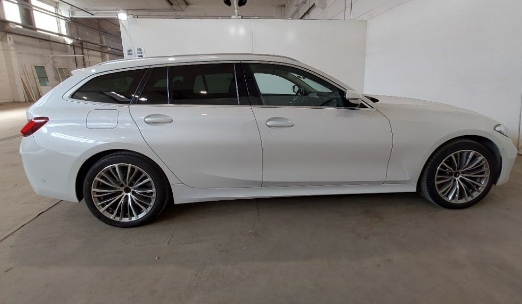 BMW 320d Touring xDrive ACC AHK KZU LRHZ PANO STHZ foto 4