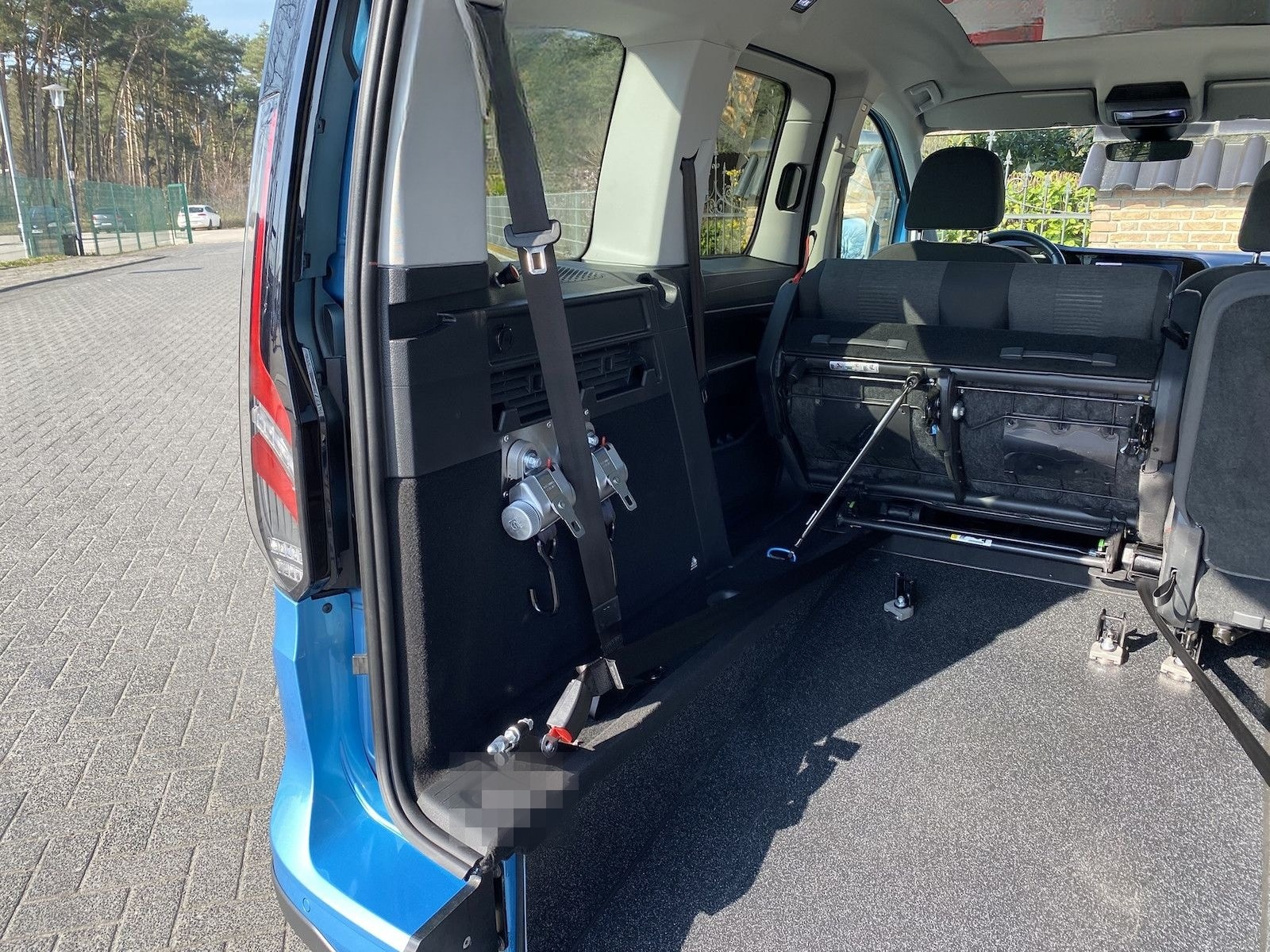 Volkswagen Caddy Tourneo Active, LED, neuer Rollstuhlumbau, foto 4