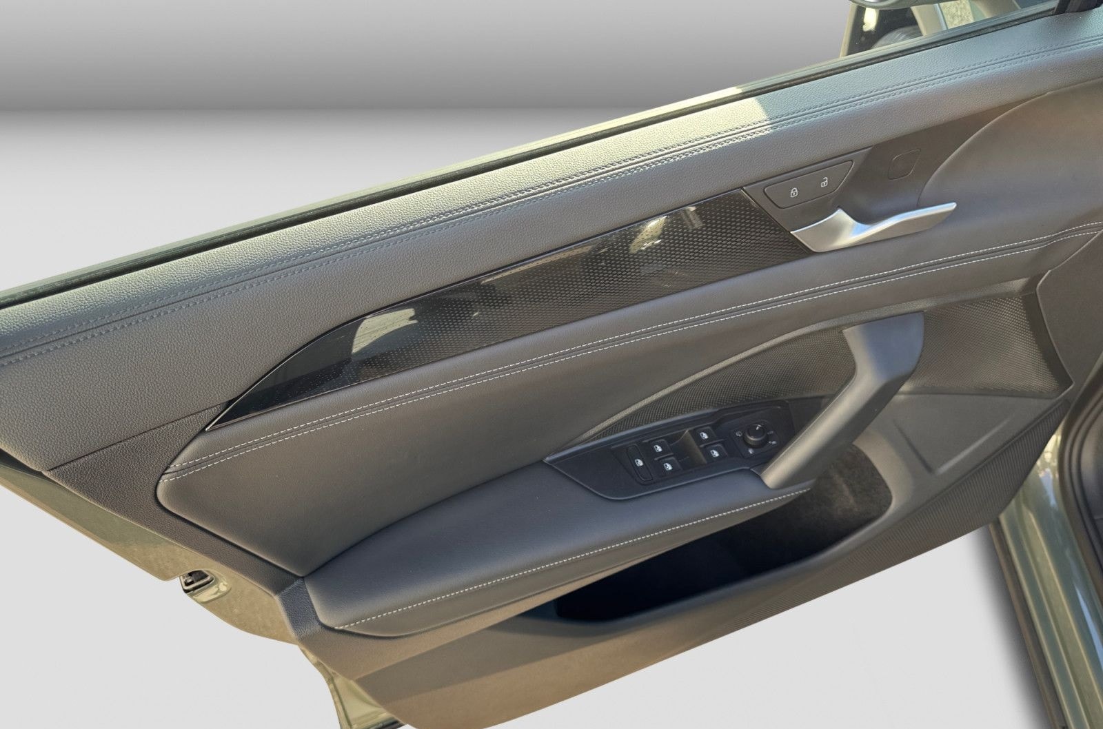 Volkswagen Tayron 1.5eTSI DSG Life ACC AHK Cam HuD LED Navi foto 17