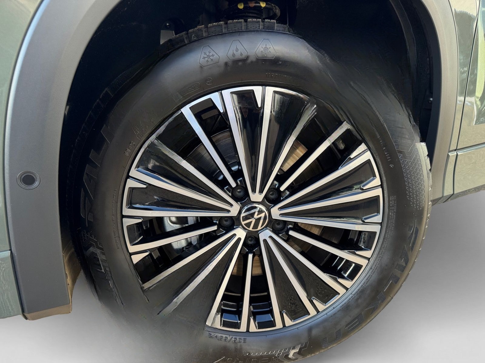 Volkswagen Tayron 1.5eTSI DSG Life ACC AHK Cam HuD LED Navi foto 6