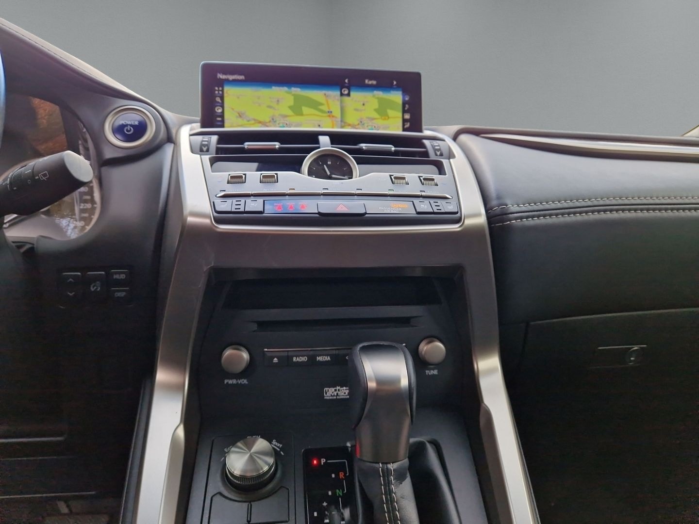 Lexus NX 300h E-Four Luxury Pano Memory Sitze 360 Kame foto 15