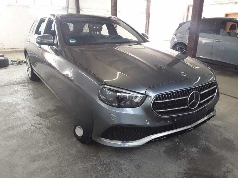 Mercedes-Benz E 300 Plug-in 2021