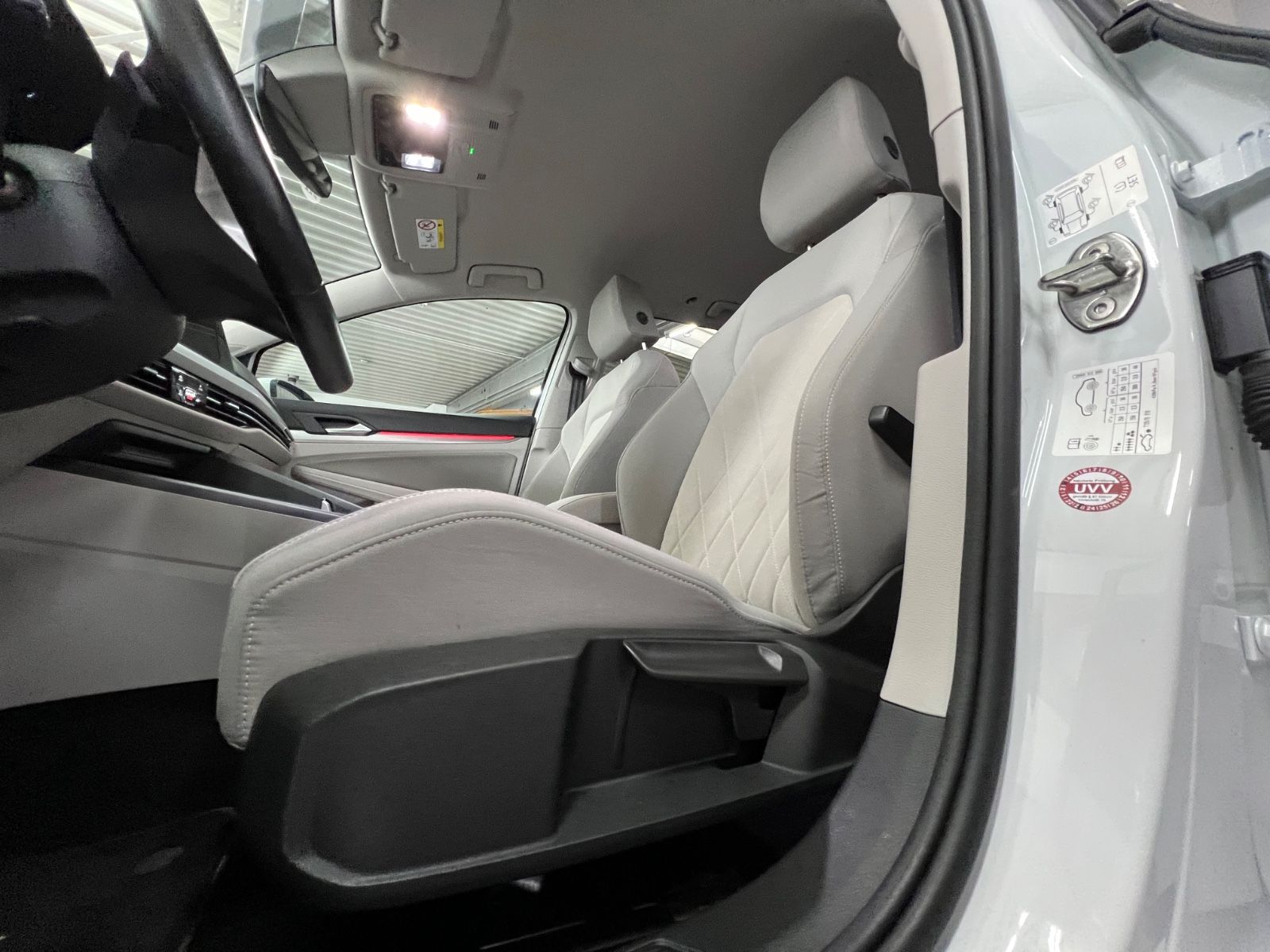 Volkswagen Golf VIII Variant 2.0 TDI Life AHK+L&S+KAM+LED foto 20