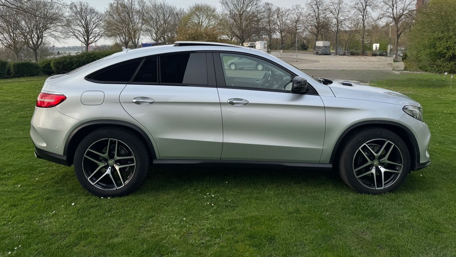 Mercedes-Benz GLE 350 GLE Coupe d 4Matic AMG 360Grad Panorama foto 6