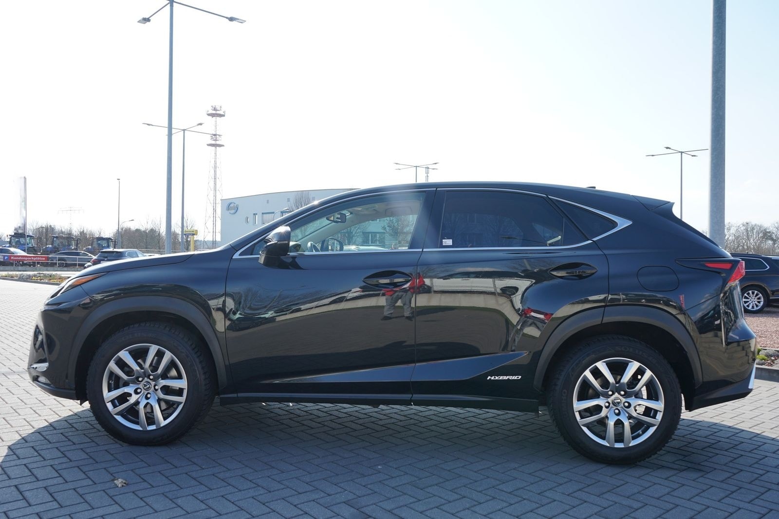 Lexus NX 300h Executive Line (E-Four) LED Navi Kamera foto 9