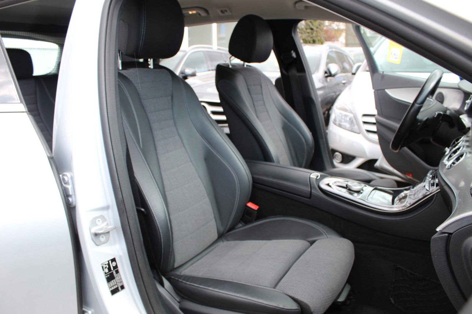 Mercedes-Benz E 220d T Avantg*LED*NAVI*LEDER*TOTW*SPUR foto 21