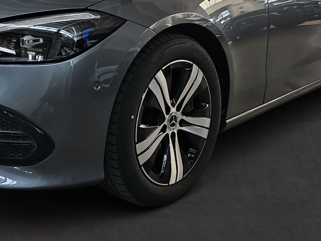 Mercedes-Benz C 200 Avantg. Navi LED SHZ Ambie. KeyLess KAM foto 6