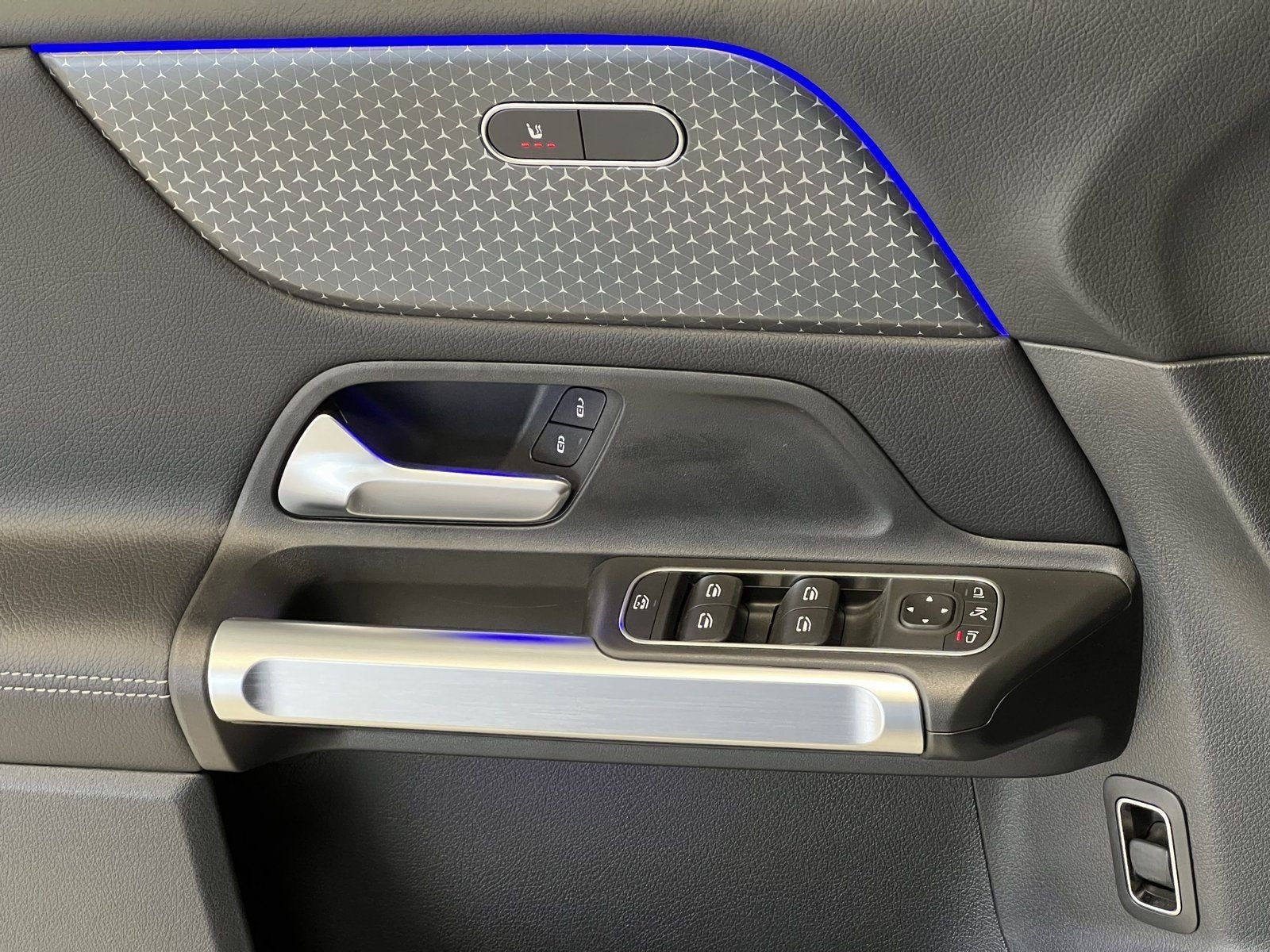 Mercedes-Benz GLB 220d 4M Prog Advanced Plus WinterPaket+KeyGO foto 15