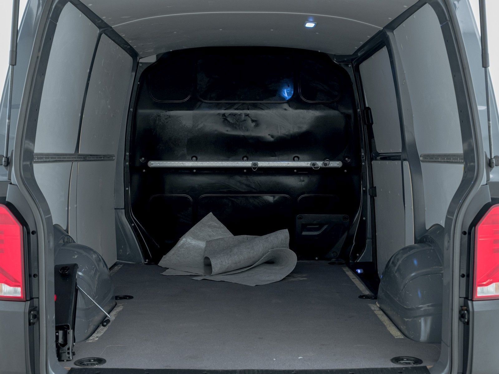 Volkswagen T6.1 Transporter Kasten TDI L1H1**KLIMA*AHK*SHZ* foto 22