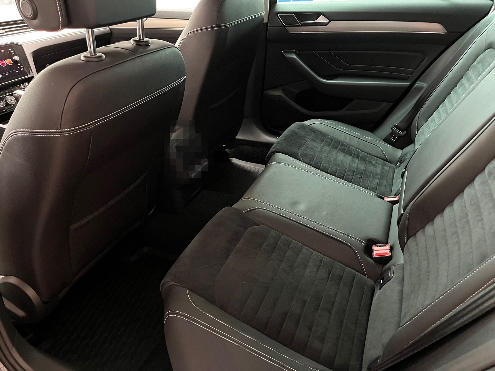 Volkswagen Passat Variant 1.5 TSI-DSG ELEGANCE,LED,ACC,AHK foto 23