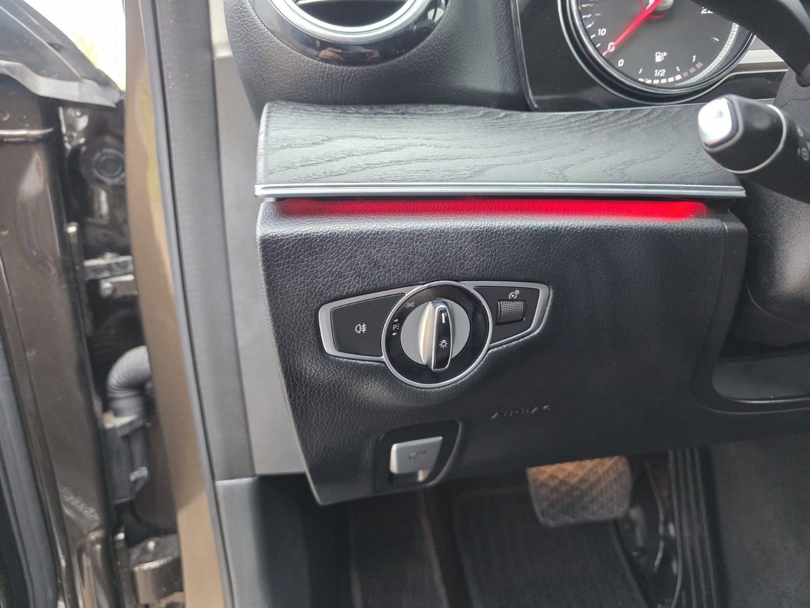 Mercedes-Benz E220 d T-Modell MULTIBEAM LED.AHK.Ambiente.RFK foto 15