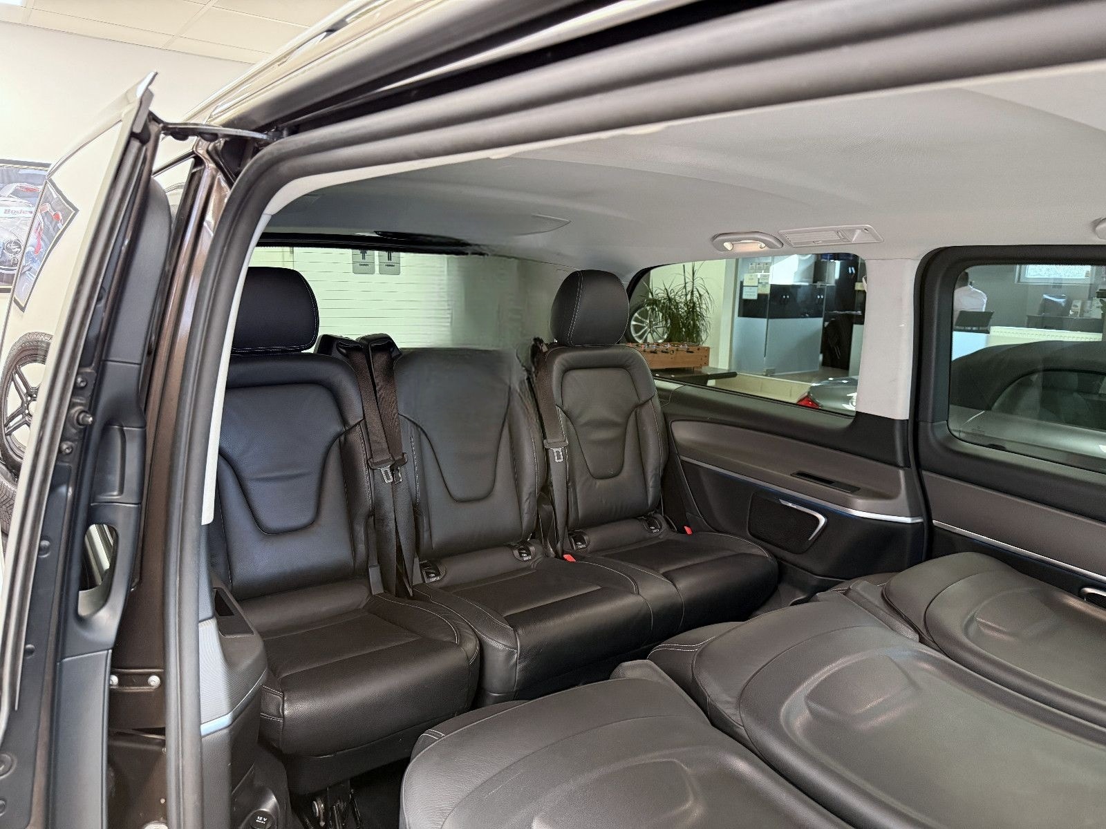 Mercedes-Benz V 220d Avantgarde Lang *8Sitzer*ACC*AHK*360°Kam foto 14