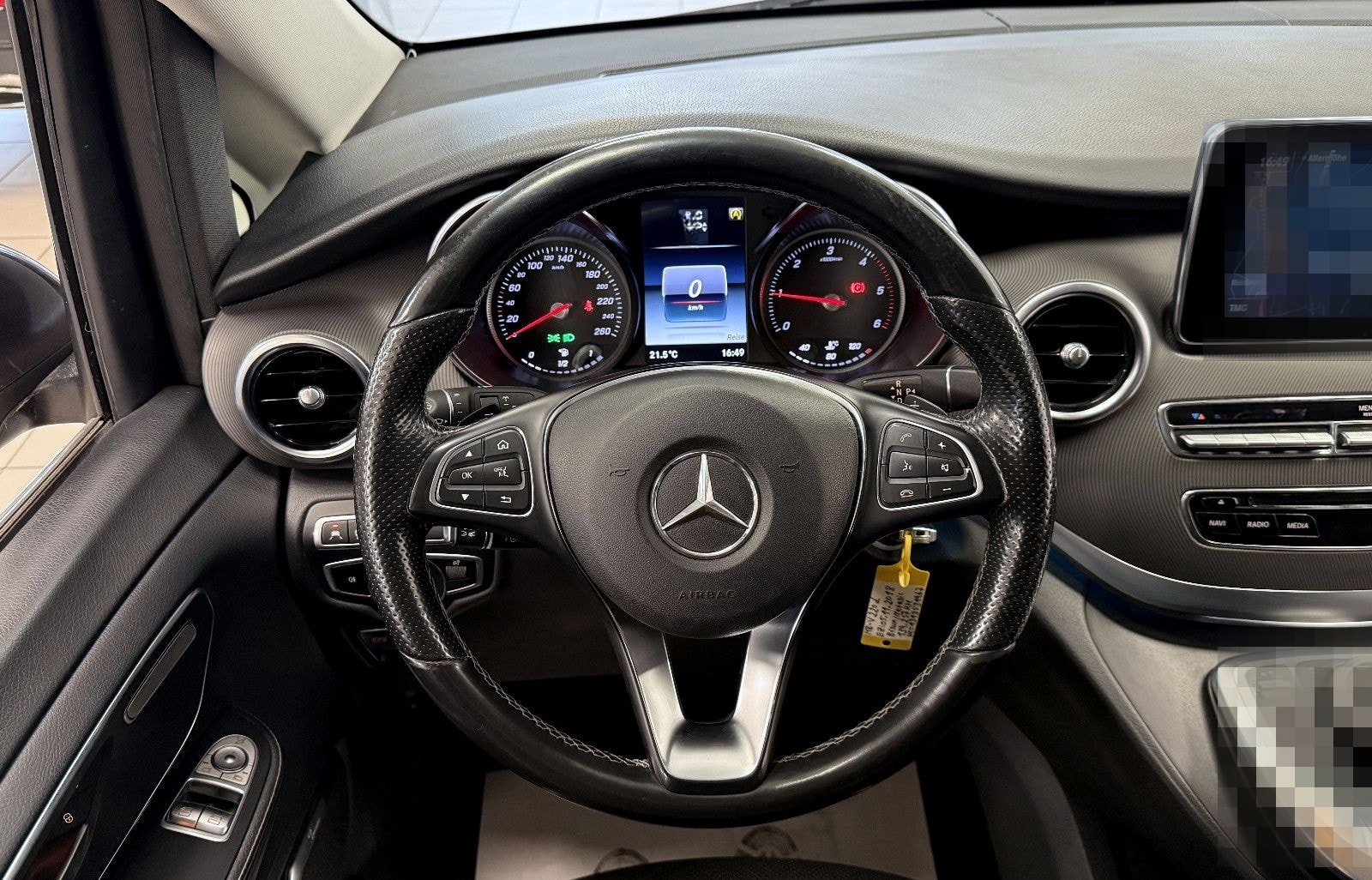 Mercedes-Benz V 220d Avantgarde Lang *8Sitzer*ACC*AHK*360°Kam foto 20