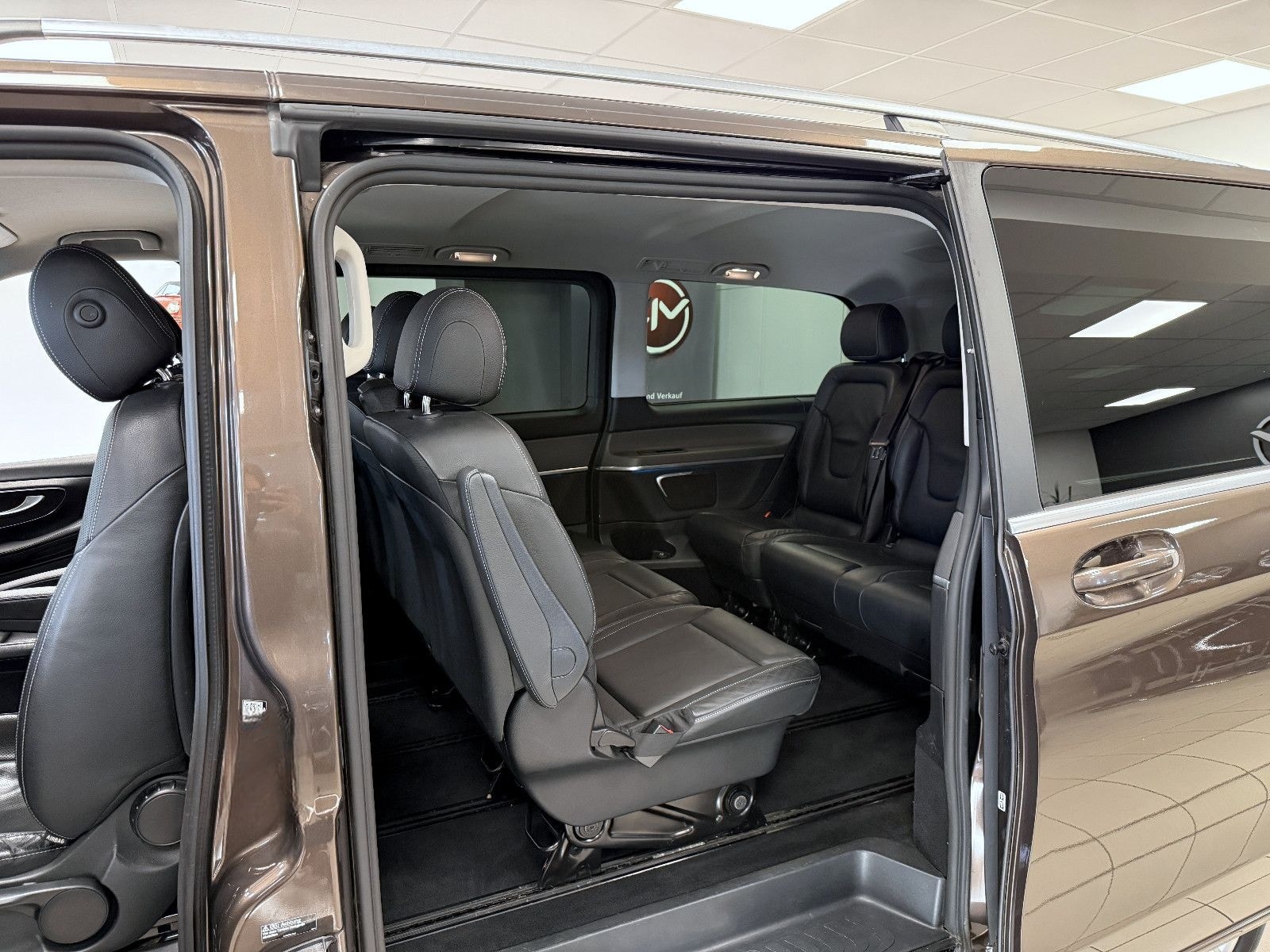 Mercedes-Benz V 220d Avantgarde Lang *8Sitzer*ACC*AHK*360°Kam foto 6