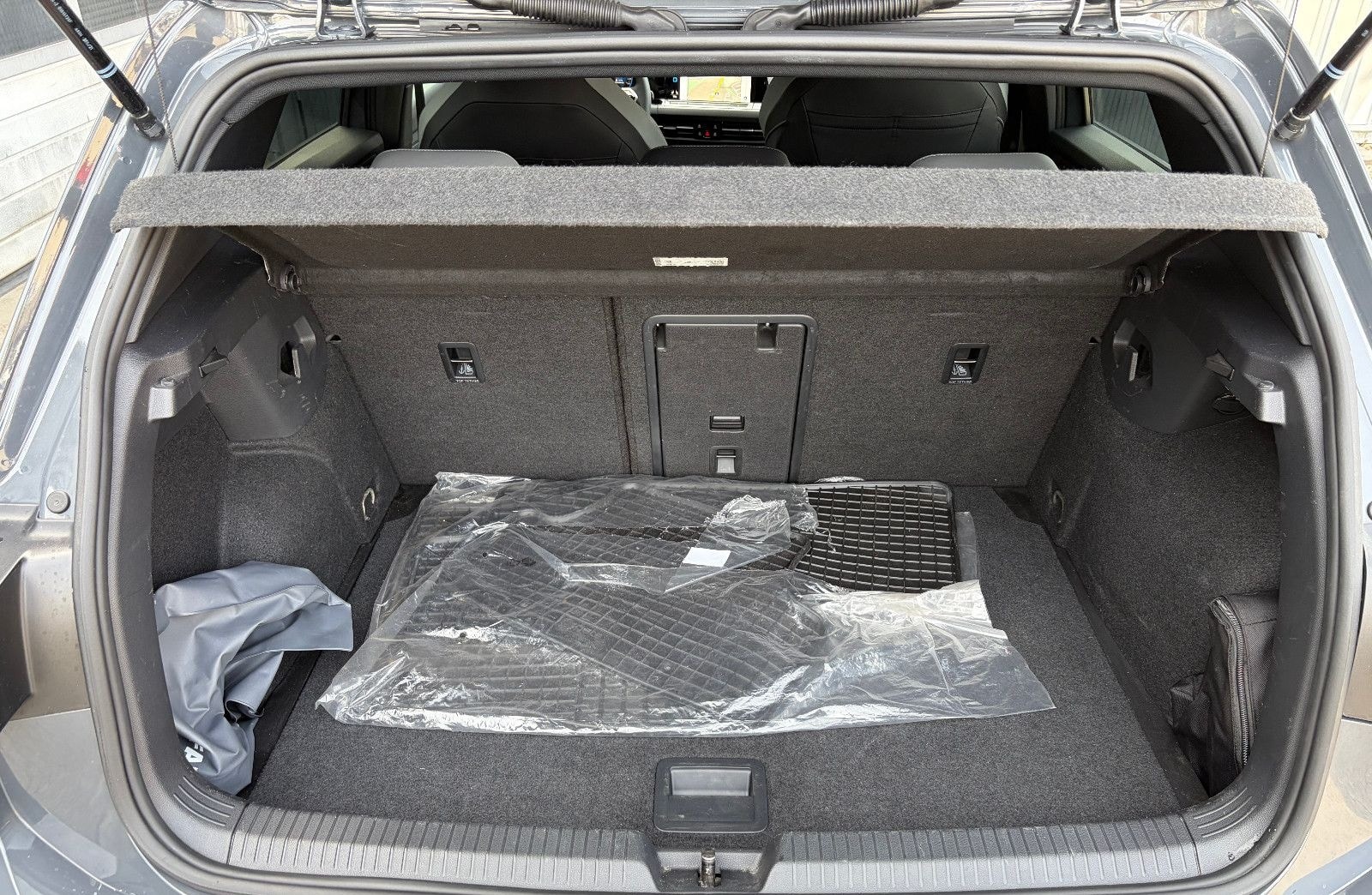 Volkswagen Golf VIII 2.0 TDI Lim. R-Line· 1. Hd· Kamera·ACC foto 24