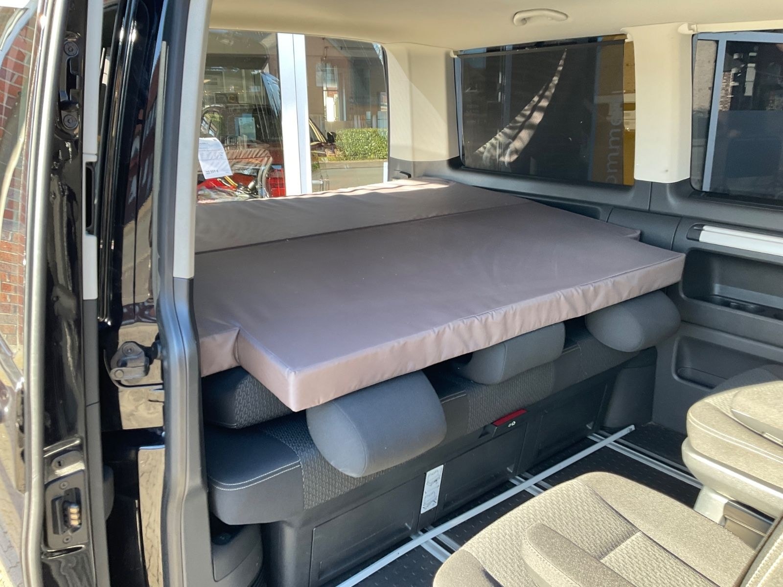 Volkswagen T6 Multivan Trendline 2,0 TDI foto 16