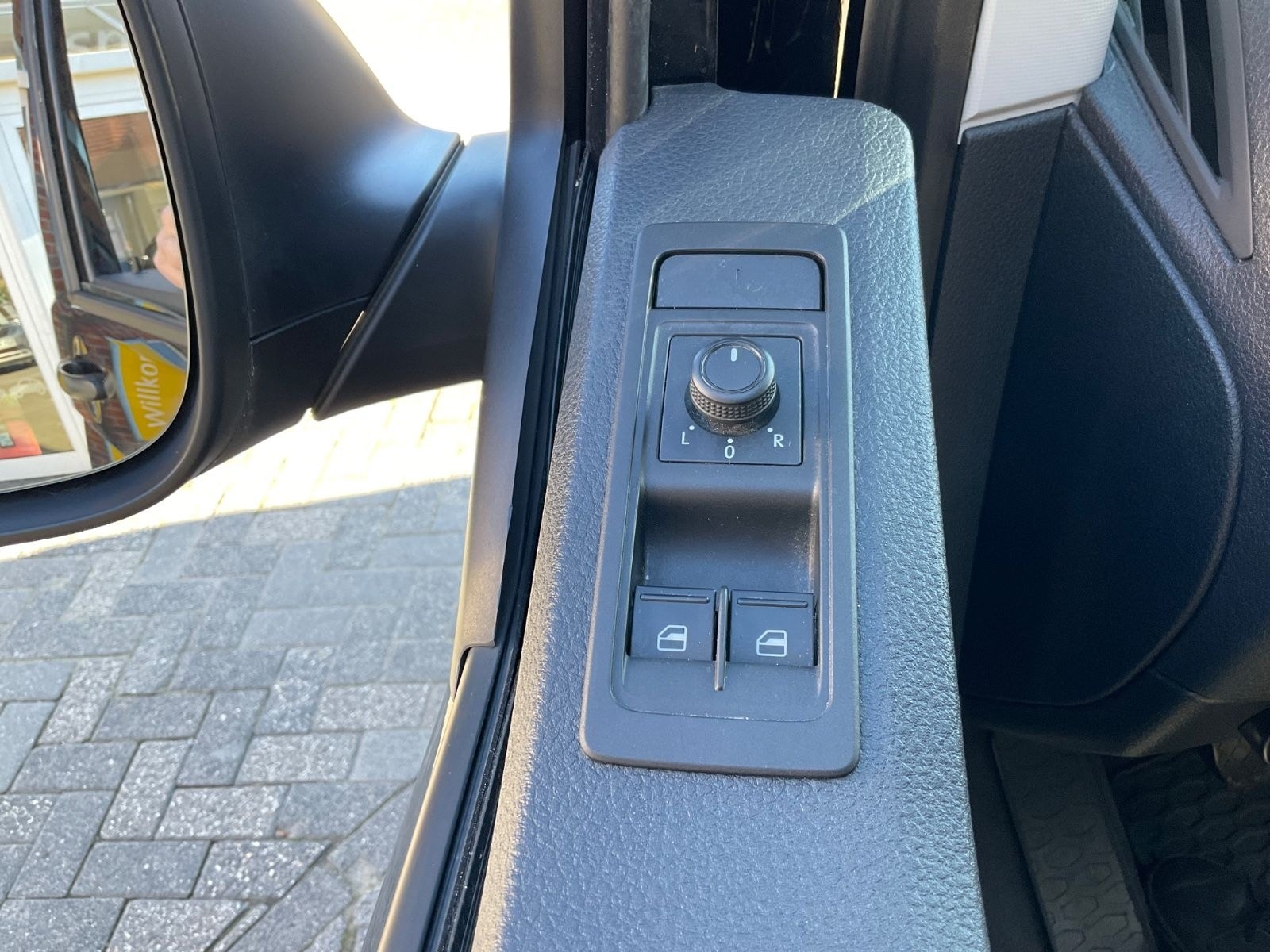 Volkswagen T6 Multivan Trendline 2,0 TDI foto 4