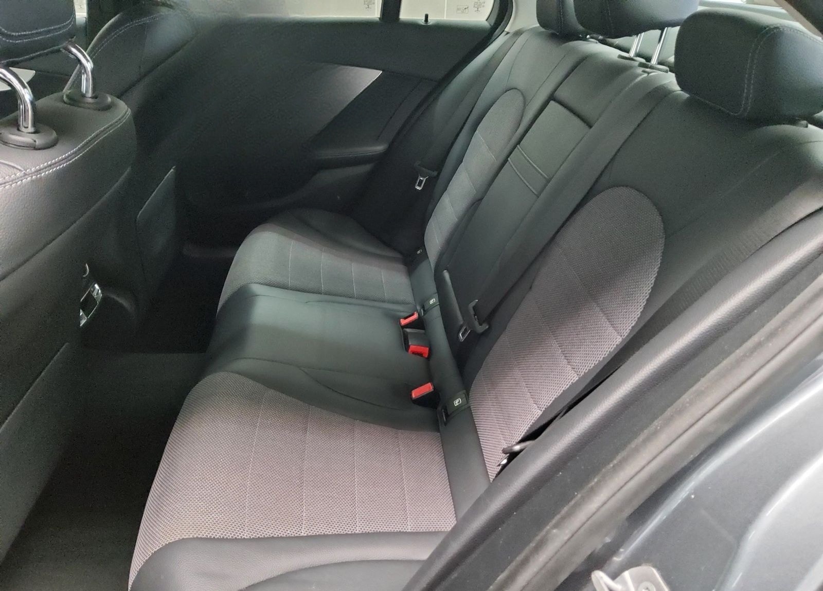 Mercedes-Benz C 220 d Avantgarde Navi Multibeam RFK StHzg Shz foto 13