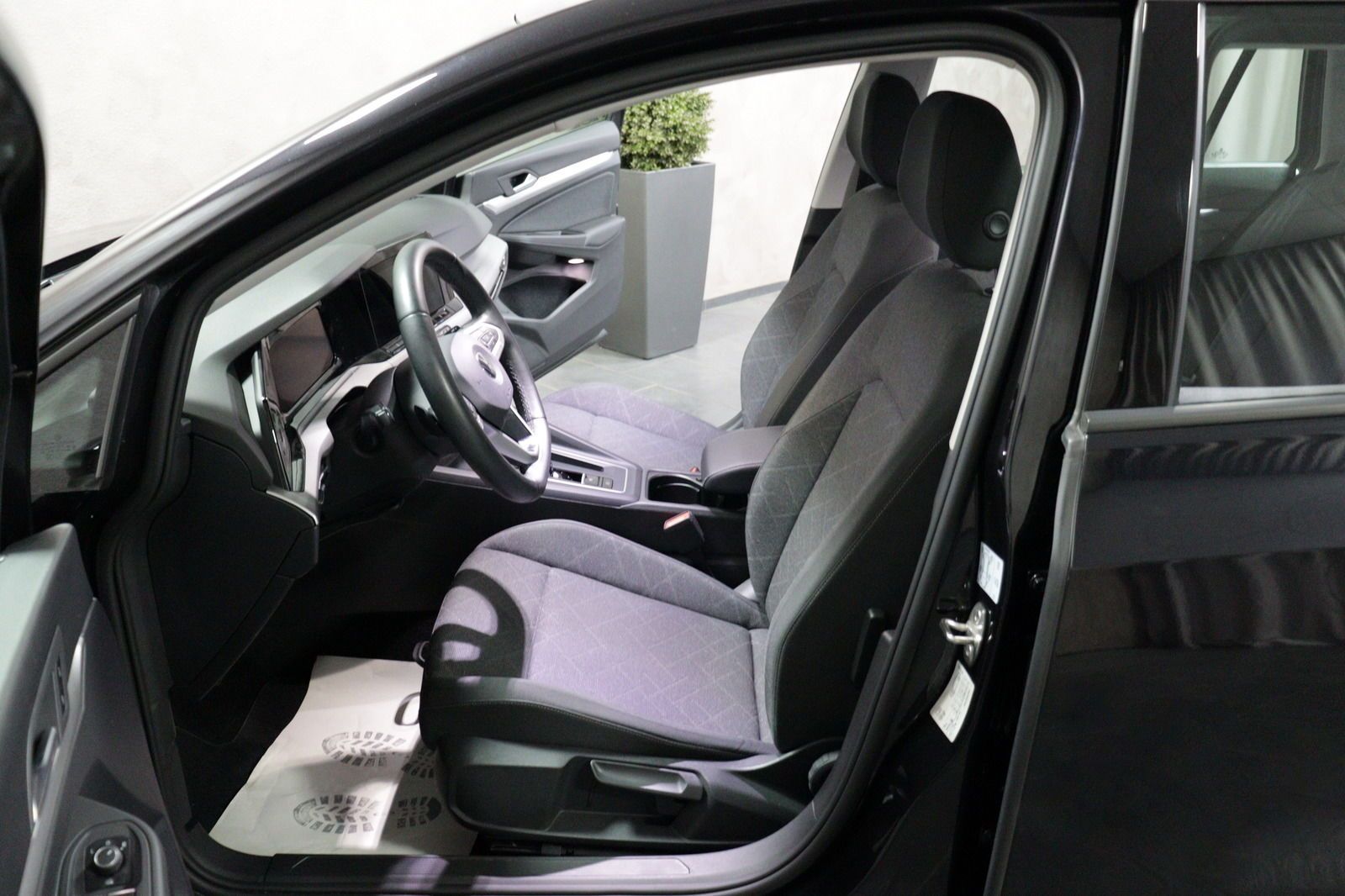 Volkswagen Golf VIII Variant 2.0 TDI DSG Life LED NAVI FLA foto 3