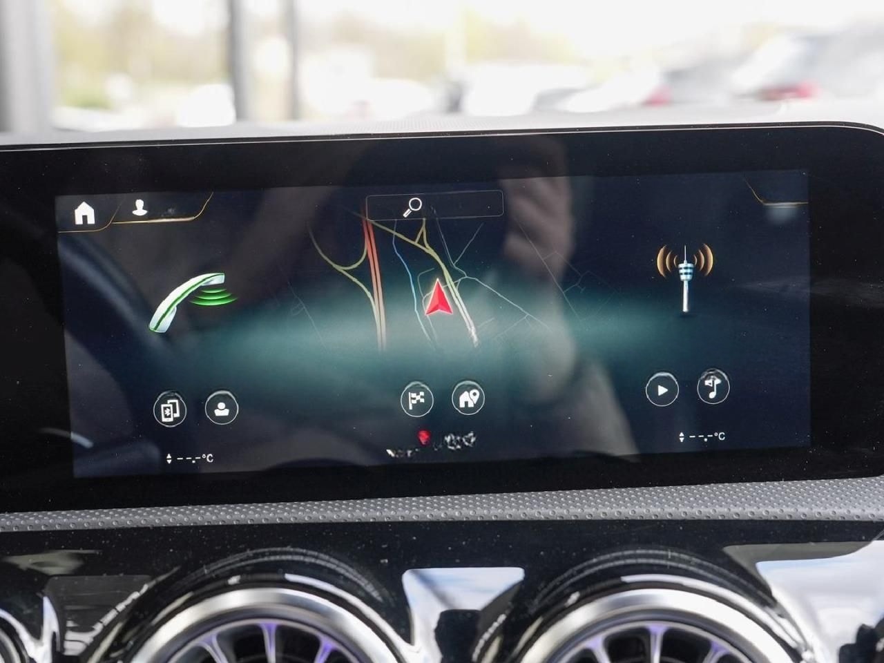 Mercedes-Benz CLA 35 4M SB Night MBUX Navi Distronic Panorama foto 16