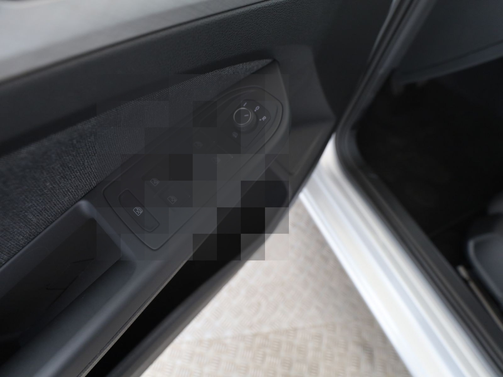 Volkswagen Golf VIII 1.5 TSI Life LED+PDC+SHZ+Navi+AppleCar foto 15