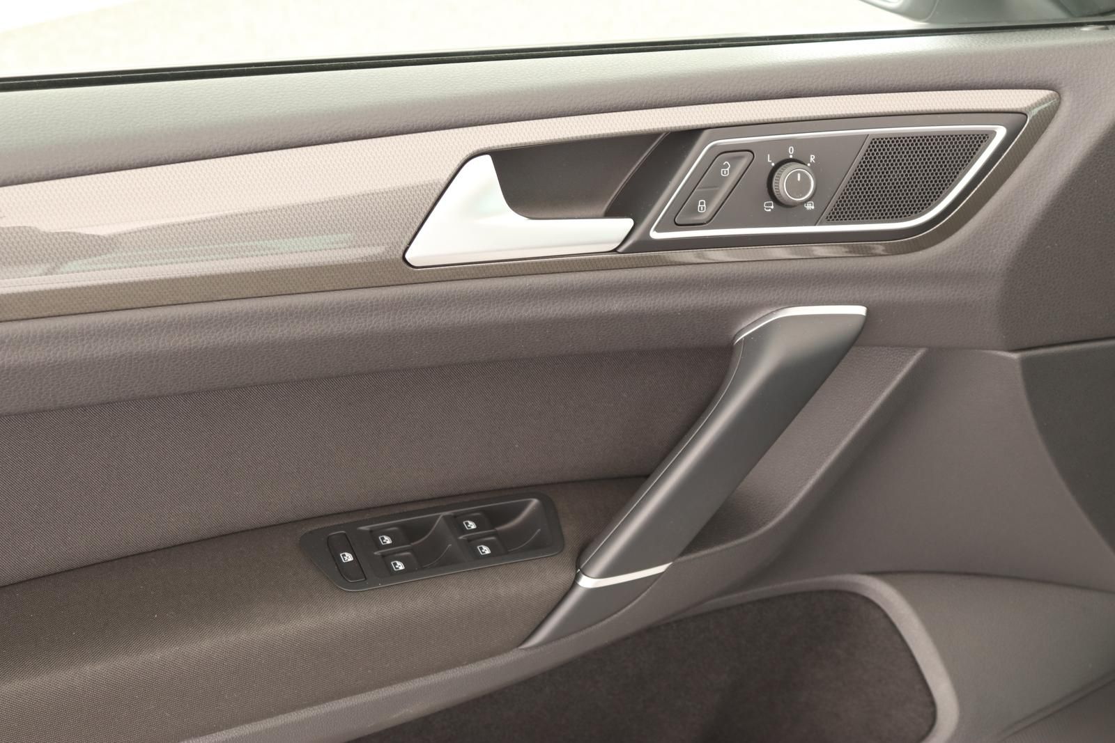 Volkswagen Golf Sportsvan 1.6 TDI IQ.DRIVE DSG AHK NAVI ACC foto 10