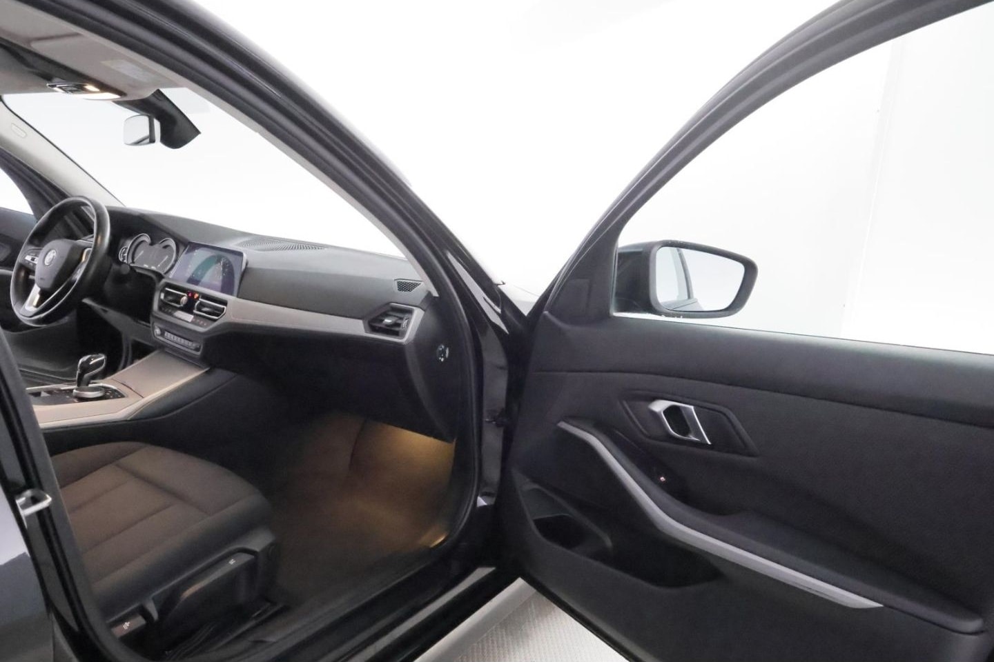 BMW 318 d Lim. Steptronic Advantage +LED+NAVI+SHZ+ foto 20