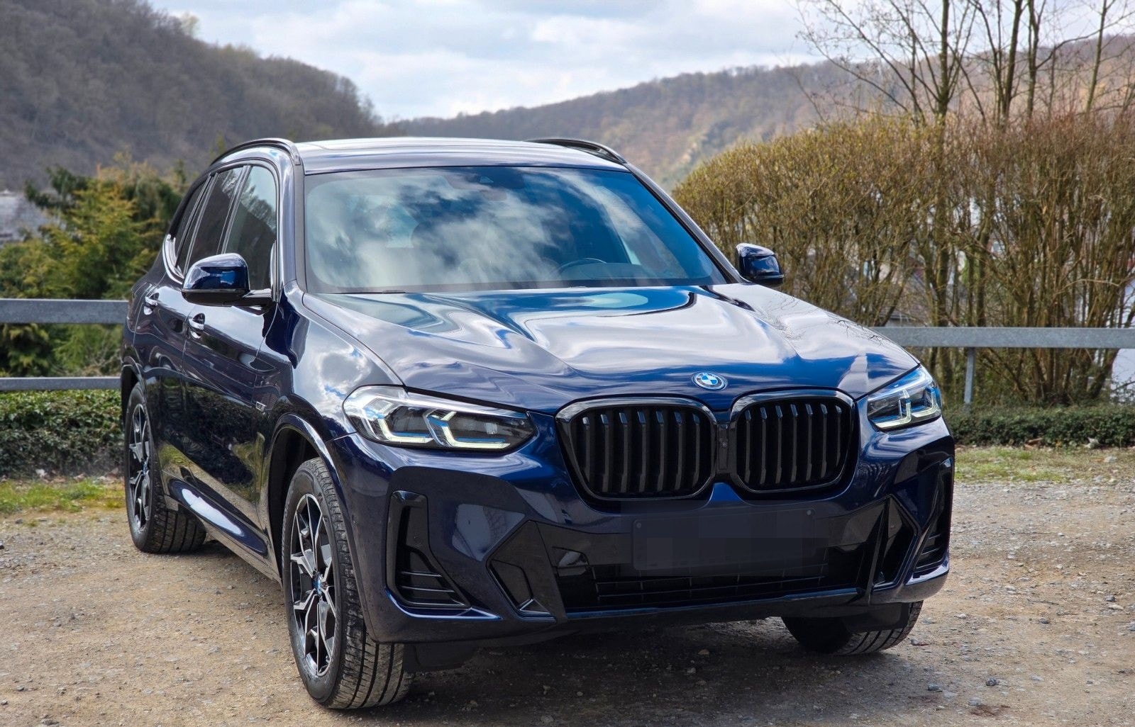 BMW X3 xDrive 30 e M Sport PANO 360 HUD AHK LASER foto 6