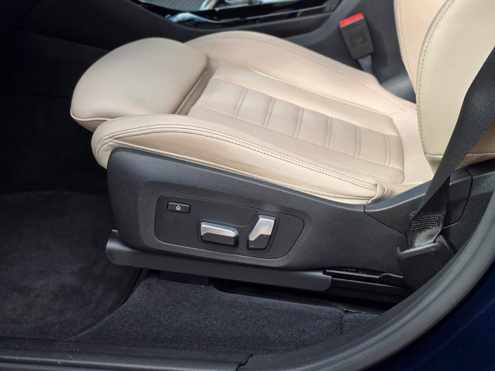 BMW X3 xDrive 30 e M Sport PANO 360 HUD AHK LASER foto 10