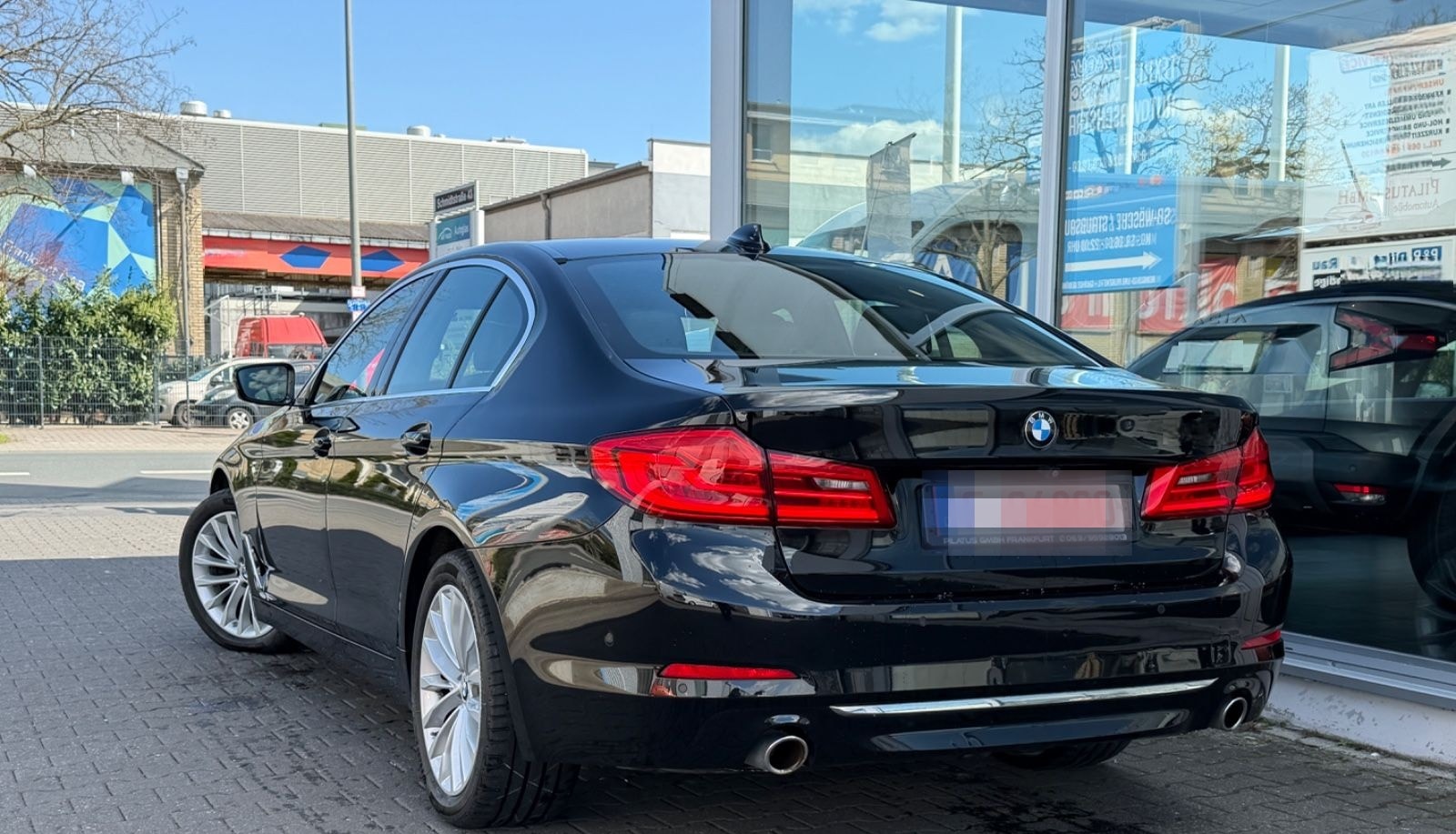 BMW 520 d Lim. Luxury Line LED/VirtualCock/Leder/AHK foto 4