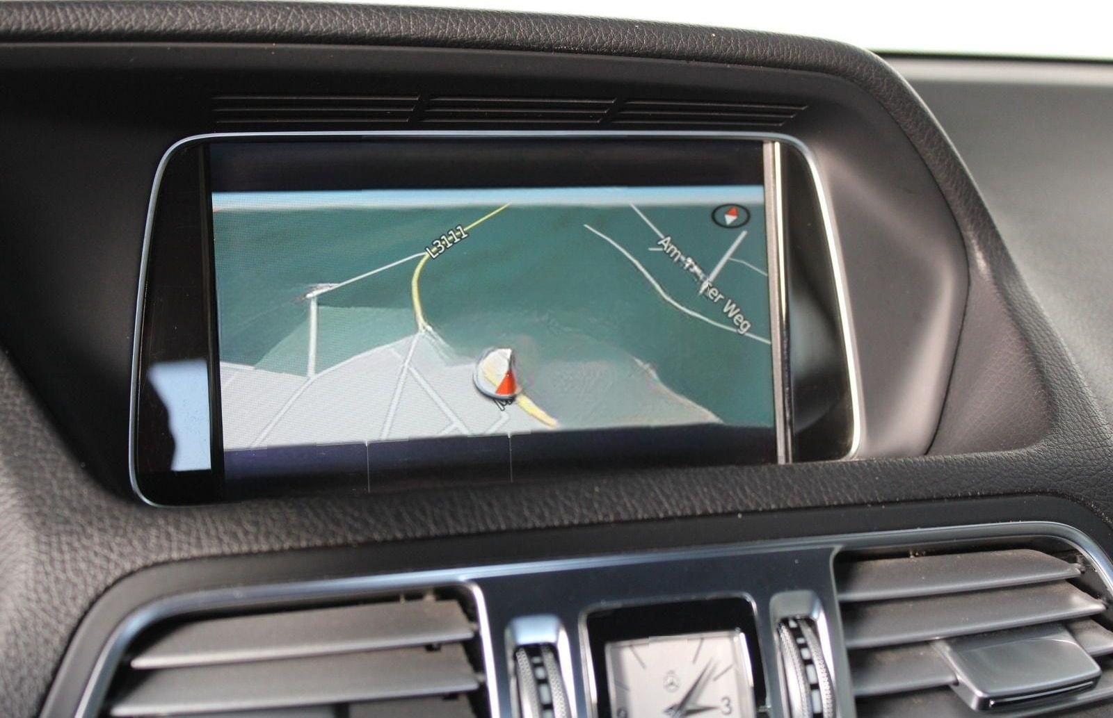 Mercedes-Benz E 200 Coupe CGI AMG-Line Night-Paket LED foto 9