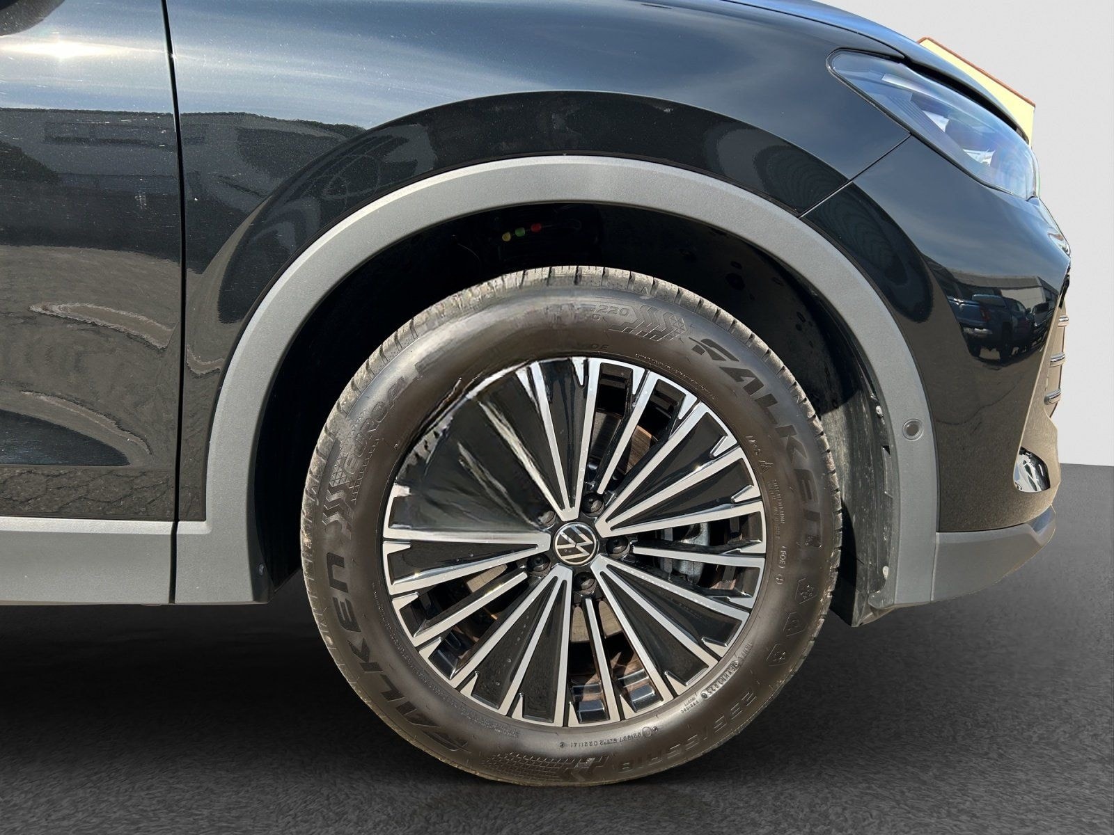 Volkswagen Tiguan 2.0 TDI DSG Goal NAVI AHK KAMERA DIG.COCK foto 12