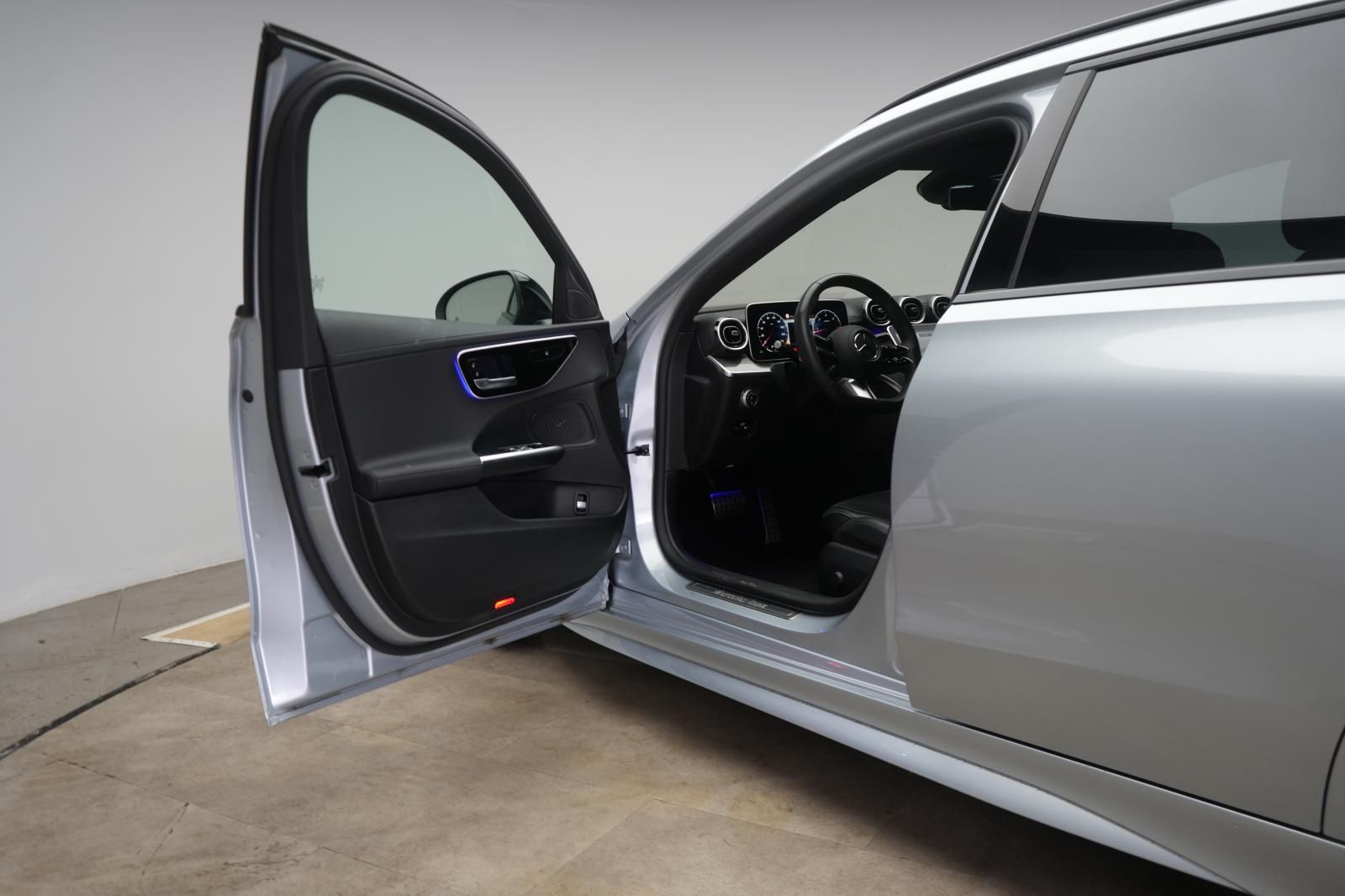 Mercedes-Benz C 300 d T 9G-Tronic AMG Distronic/Kamera/Virtual foto 11