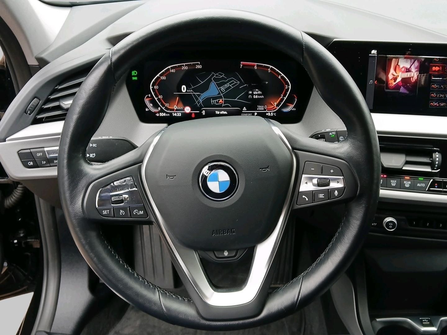 BMW 118 I Navi Digitales Cockpit LED Sperrdiff. El. foto 16