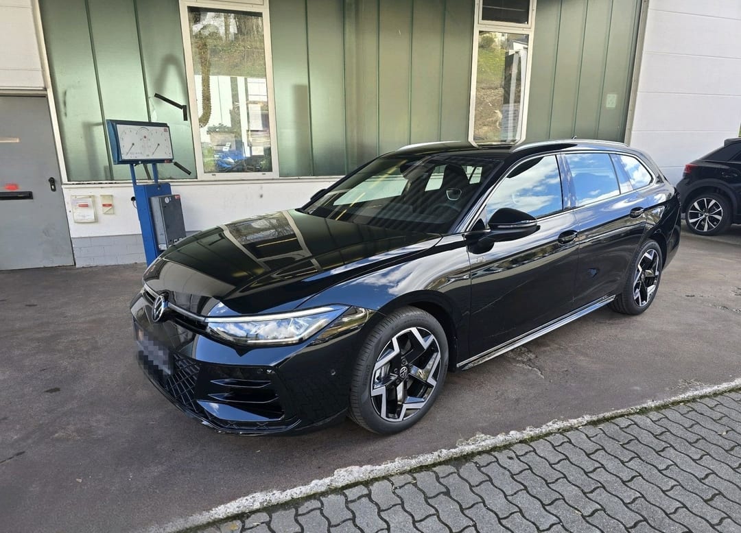 Volkswagen Passat Variant R 4 Motion 2026