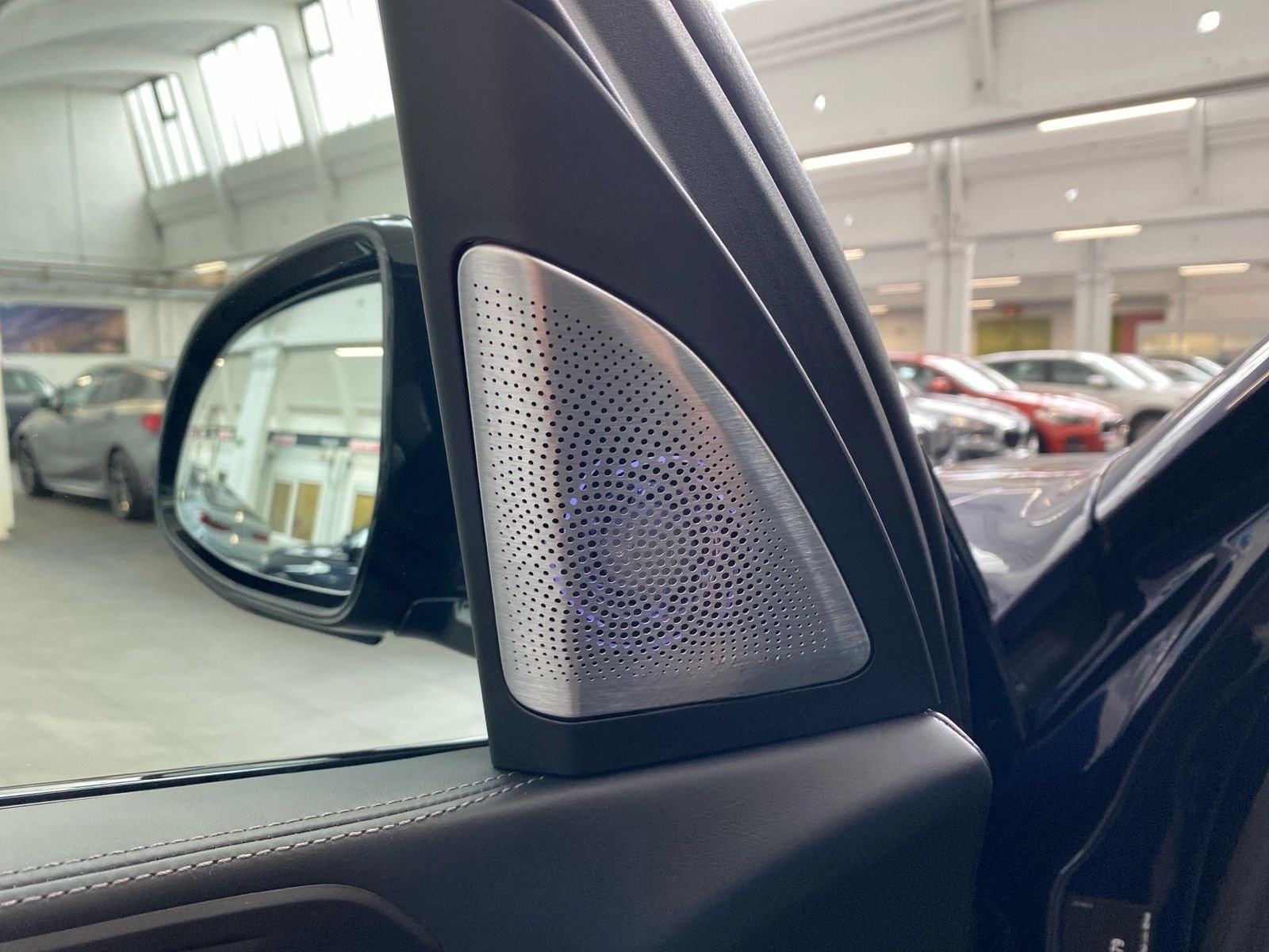 BMW X5 M50i Pano Sky HUD DA Prof. B&W 22´´ STH foto 16