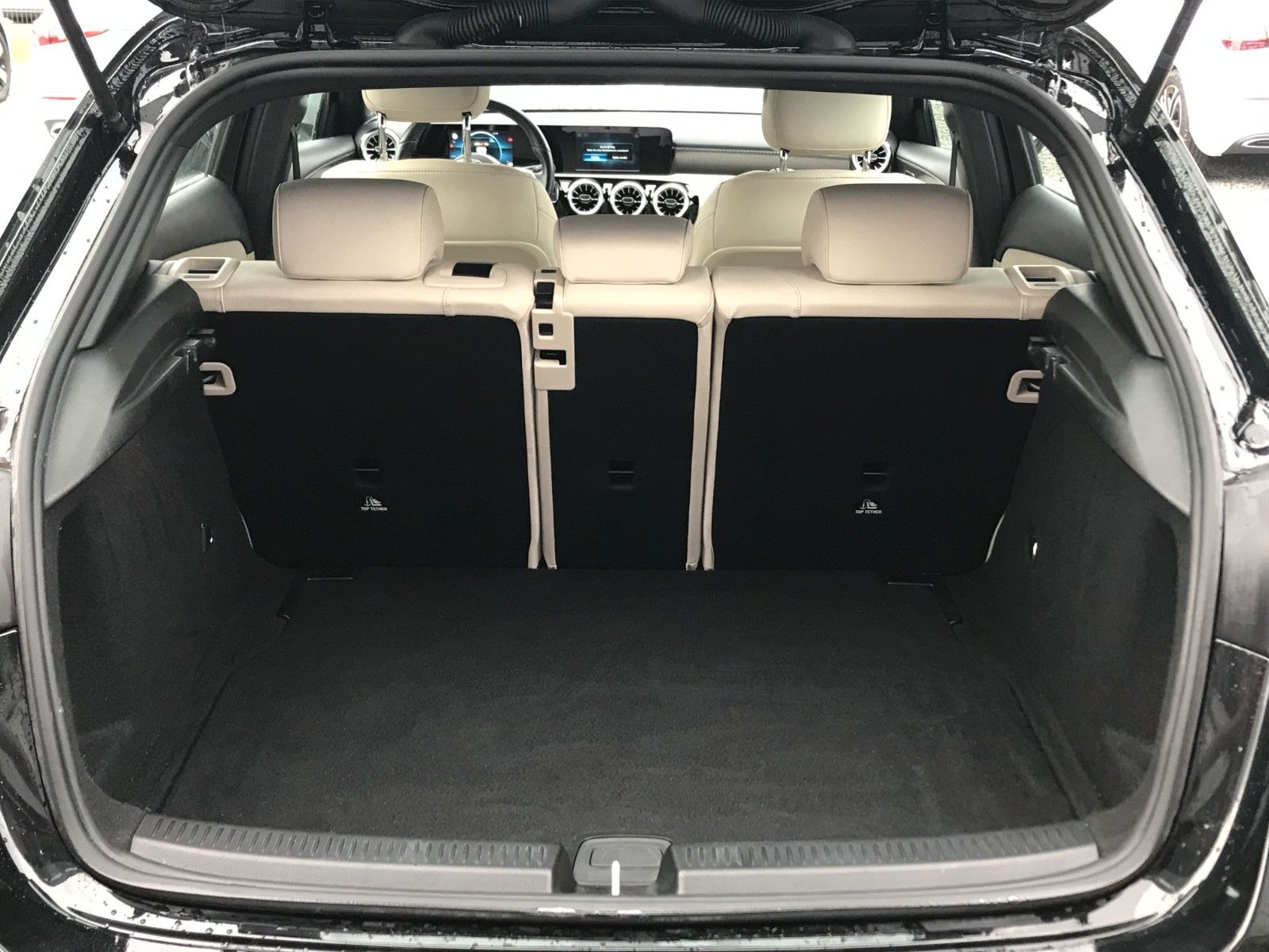 Mercedes-Benz A 200 d Progressive LED Leder Kam Key Ambiente foto 17