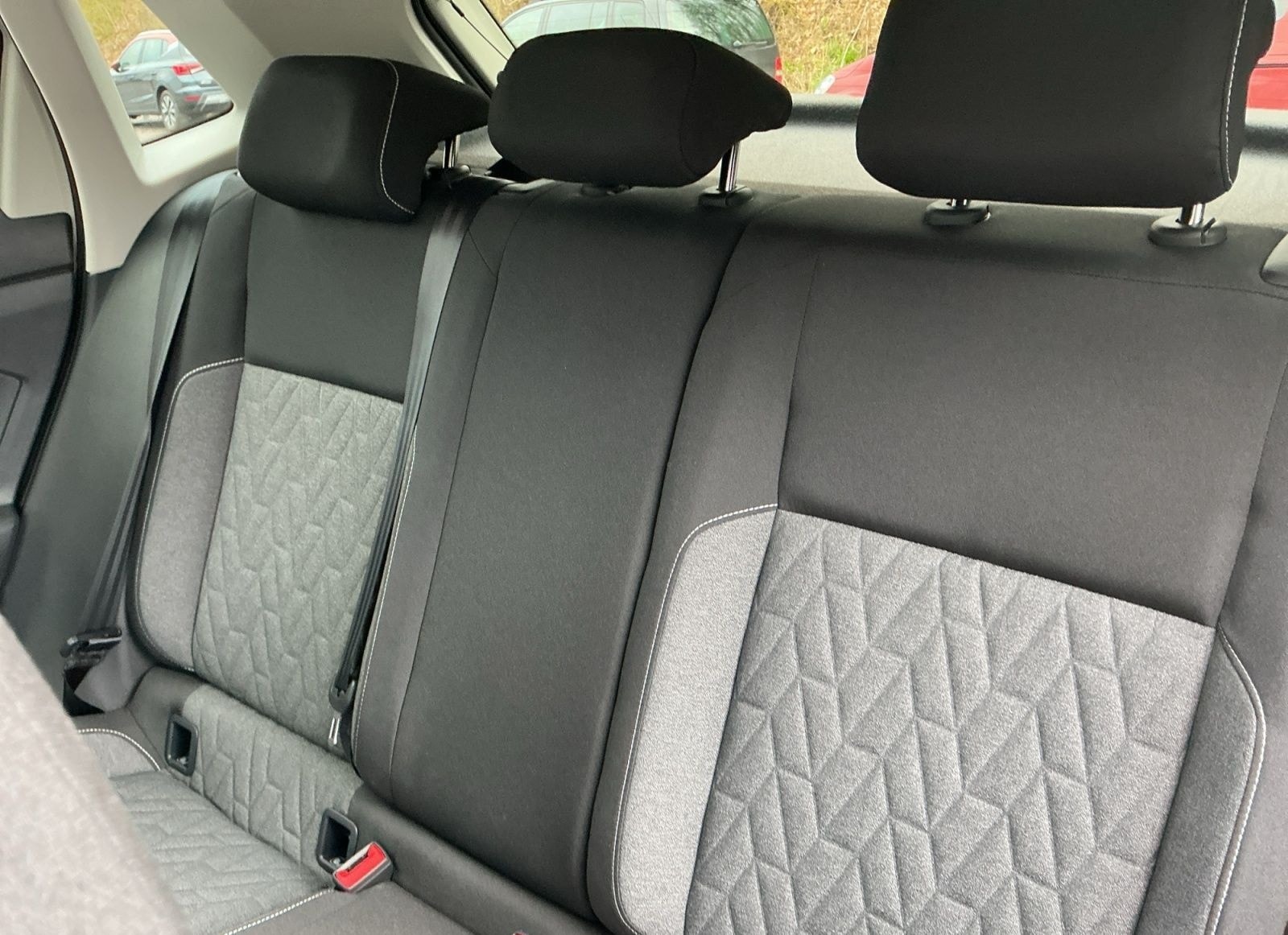 Volkswagen Polo 1.0TSI Move Navi LED foto 11