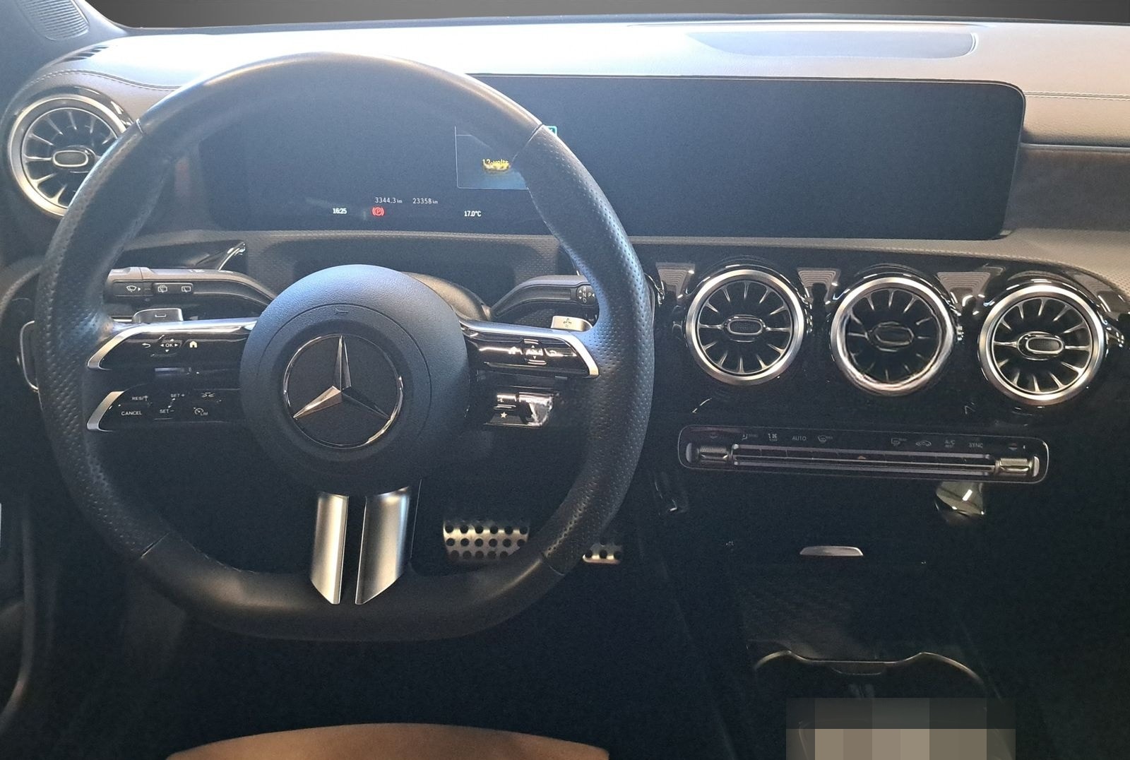 Mercedes-Benz CLA 200 Shooting Brake d AMG-Premium*NIGHT*AHK++ foto 16