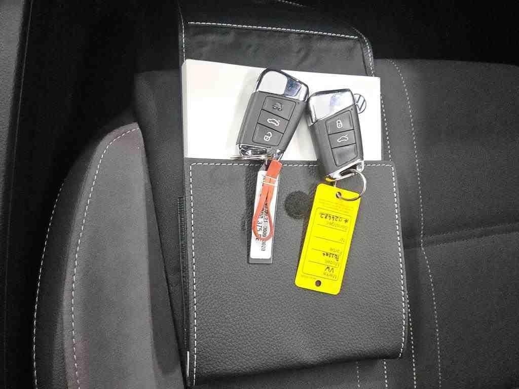 Volkswagen Passat Alltrack 2.0TDI 4Mot IQ.Navi AHK ParkAss foto 11