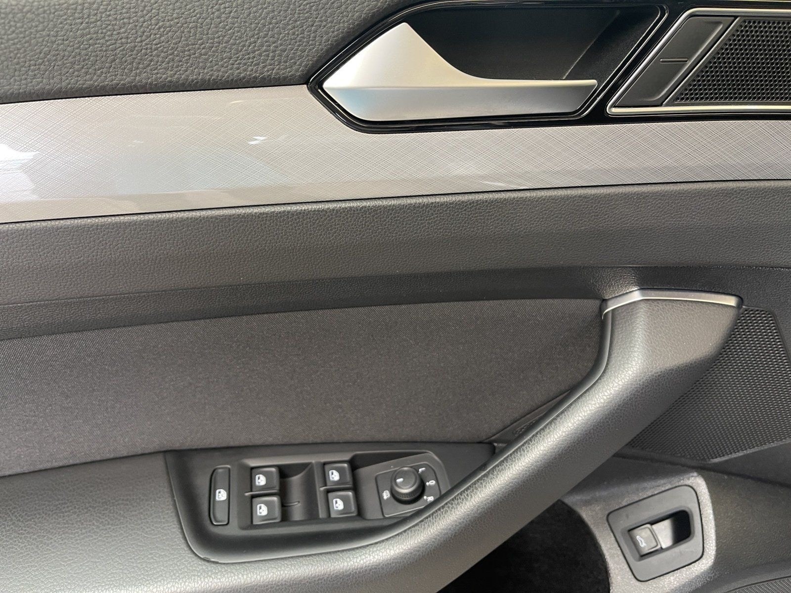 Volkswagen Passat Variant 2.0 TDI BMT Business ACC AHK AUT foto 9