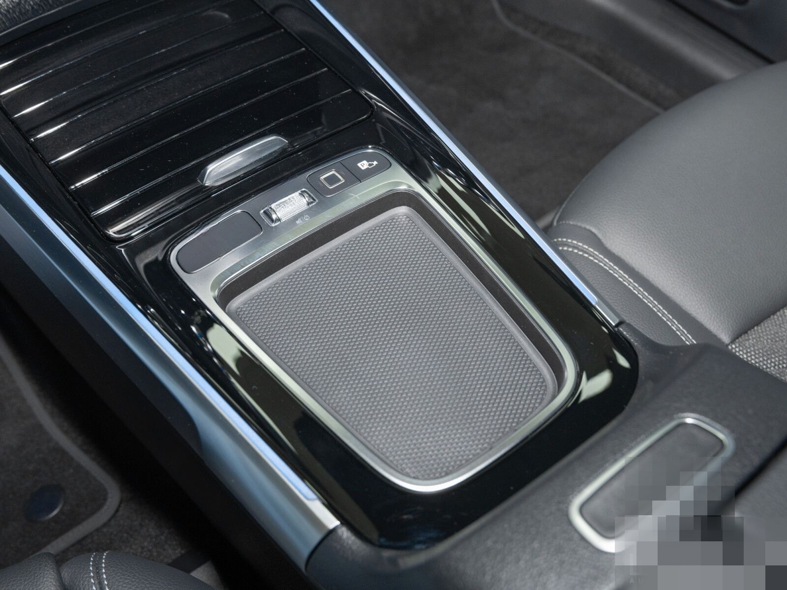 Mercedes-Benz EQB 350 4M Progressive LED/Kamera/Adv.Sound/SHZ foto 22