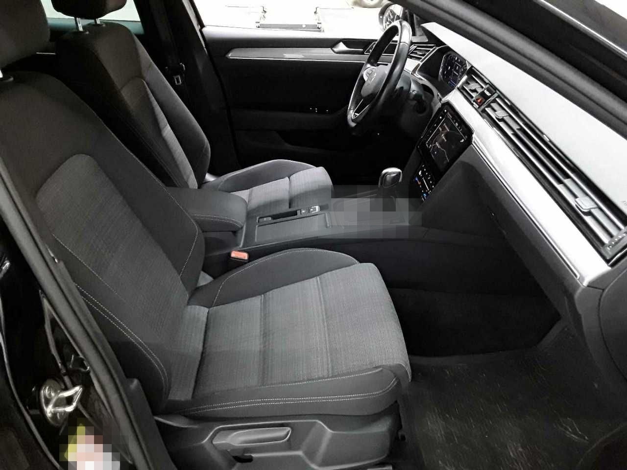 Volkswagen Passat Variant 2.0 TDI PANO AID AHK NAV foto 11