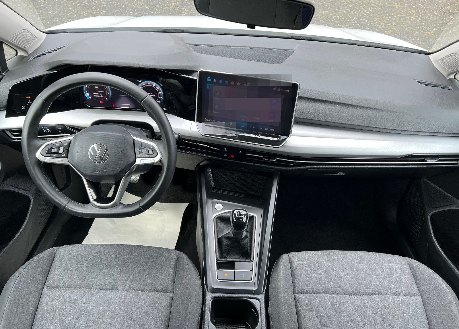 Volkswagen Golf VIII Lim. Life 1.5 TSI - NAVI - PDC- LED- foto 19