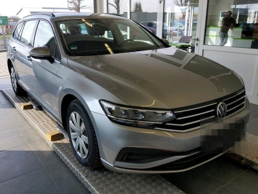 Volkswagen Passat Variant 1.5 TSI RFK*LED*Navi*DAB*SHZ foto 4