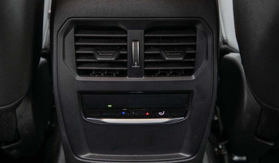 BMW 318i Touring M Sportpaket Autom Navi LED Klima foto 11