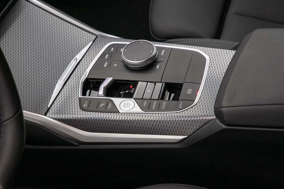 BMW 318i Touring M Sportpaket Autom Navi LED Klima foto 8