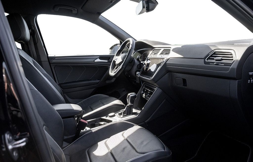 Volkswagen Tiguan Allspace 2.0 TSI R-Line 4M AHK NAVI SHZ foto 2