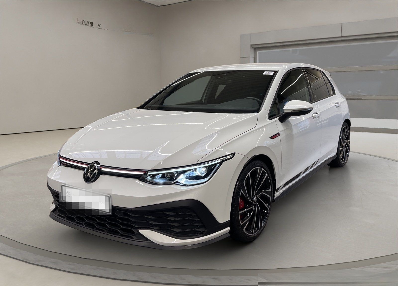 Volkswagen Golf VIII 2.0 TSI GTI Clubsport ACC AUT Kam. LED foto 2