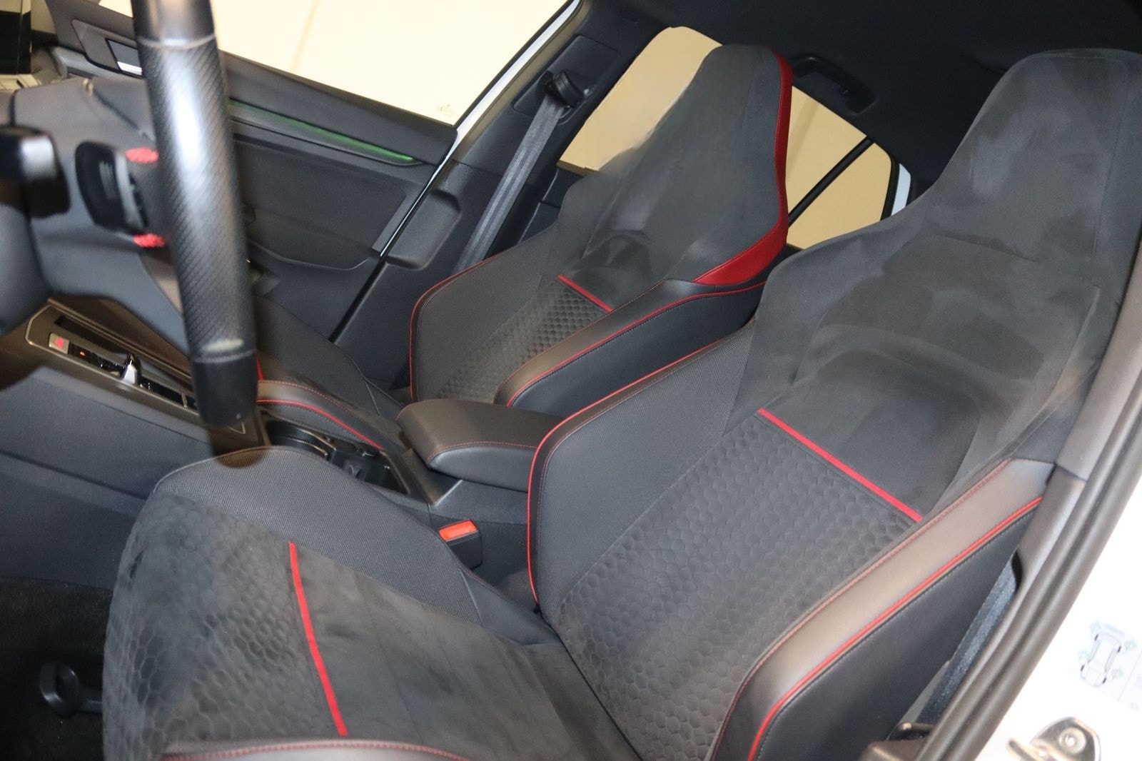 Volkswagen Golf 2.0 TSI DSG GTI Clubsport-Virt-Navi-LED-SHZ foto 9